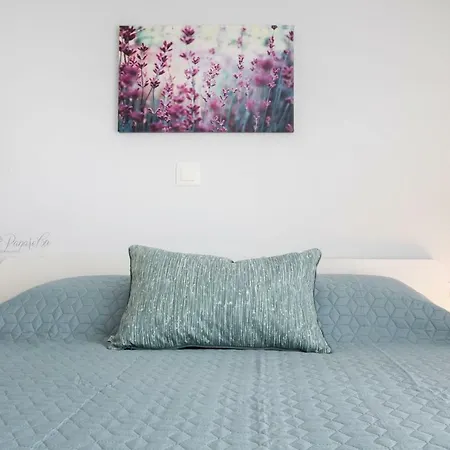 Aesthetic *